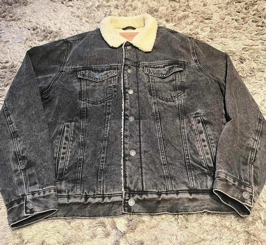 Pull&Bear Abrigo Negro Forrado con Borreguito